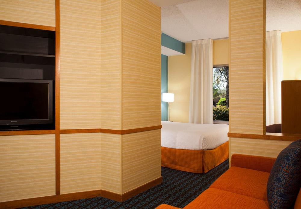 Fairfield Inn & Suites Austin University Area Εξωτερικό φωτογραφία