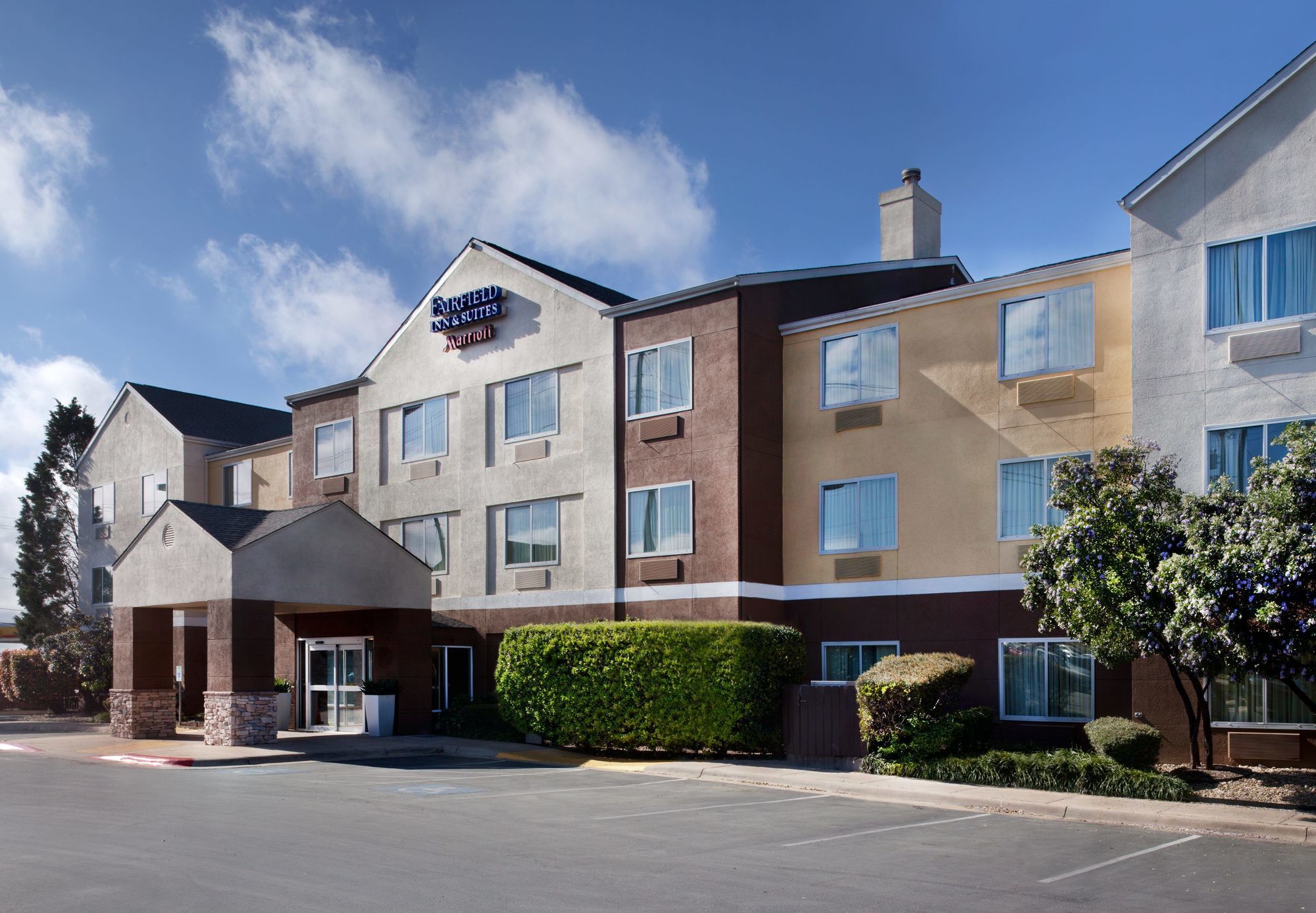 Fairfield Inn & Suites Austin University Area Εξωτερικό φωτογραφία